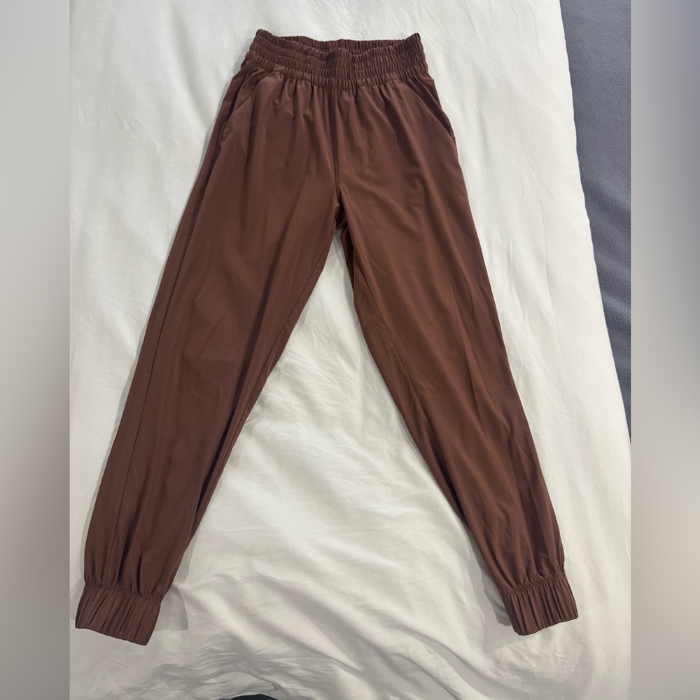 Vuori Women’s Villa Joggers Hazelnut Size XXSmall